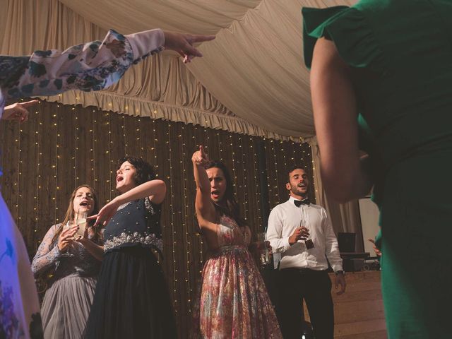 La boda de Andrés y Aurora en Ortiguera (Coaña), Asturias 45