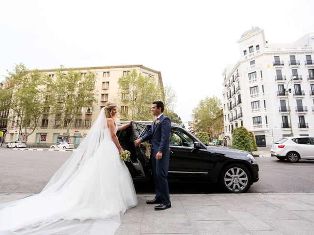 La boda de Francisco José y Mónica en Madrid, Madrid 10