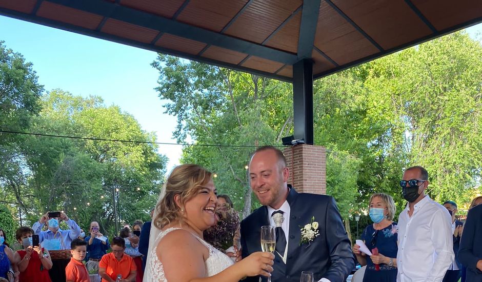 La boda de Manu y Bego  en Fuenlabrada, Madrid