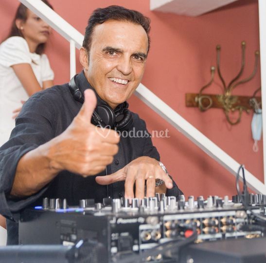 DJ Toni Dirola