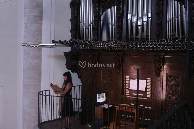 Estela Ortega Soprano