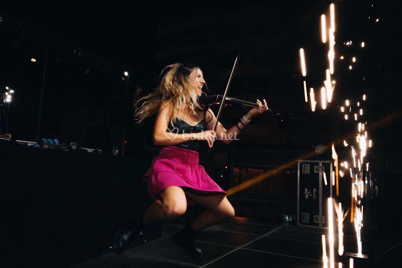 Lia Jensen - Dj & Violinist