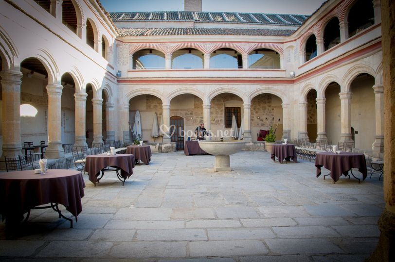 Antiguo Monasterio Siglo XV de Claustro de San Antonio El ...