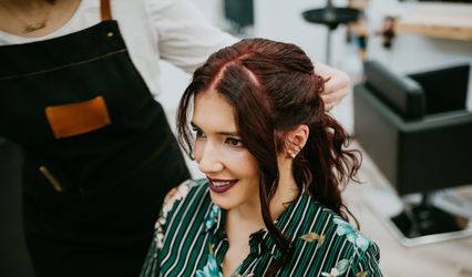 Peluquería y Estética Trece