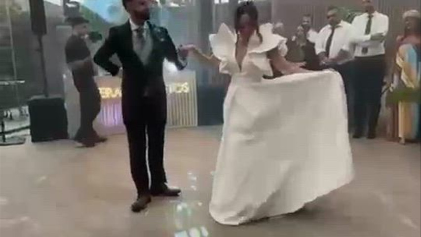 Cuando termina el baile… empieza el recuerdo de ambos.