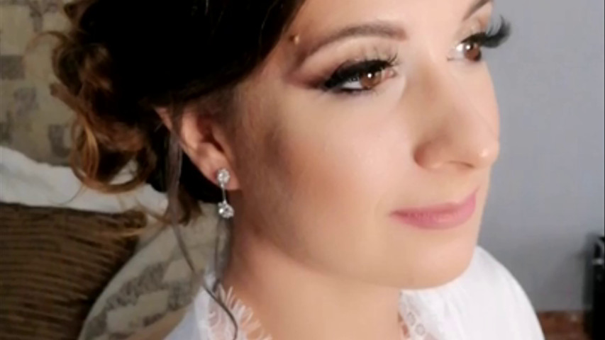 Peinado y maquillaje para Alba