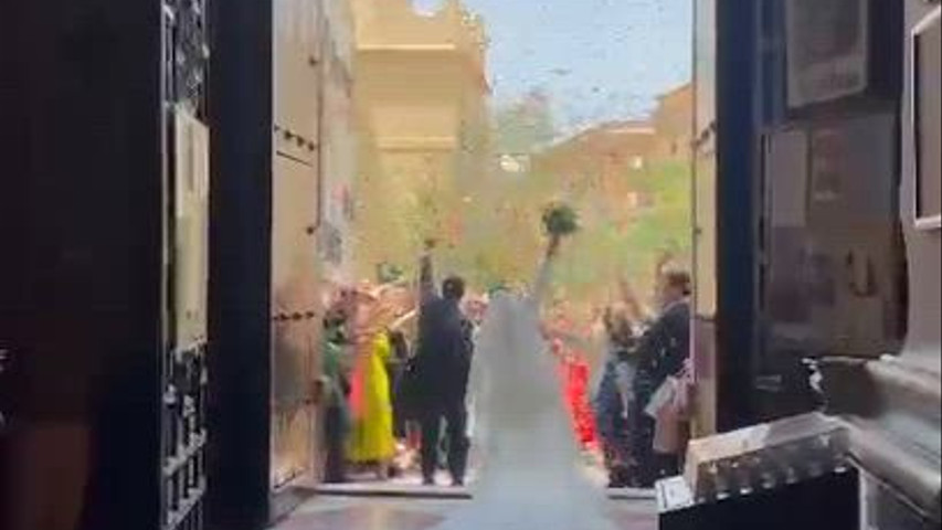 Salida de los novios 