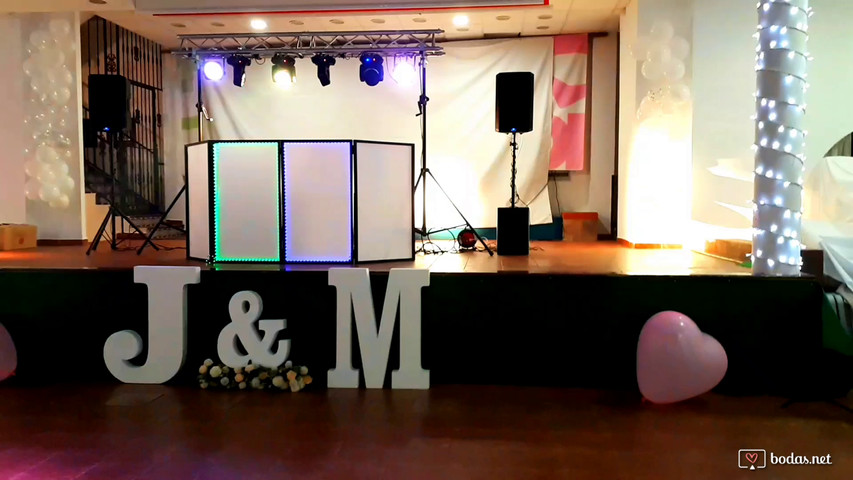 Equipo profesional con YourSound Eventos