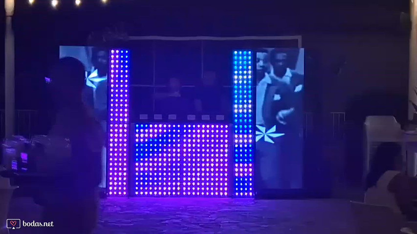  CUANDO LA MÚSICA TAMBIÉN SE CONVIERTE EN ESPECTÁCULO