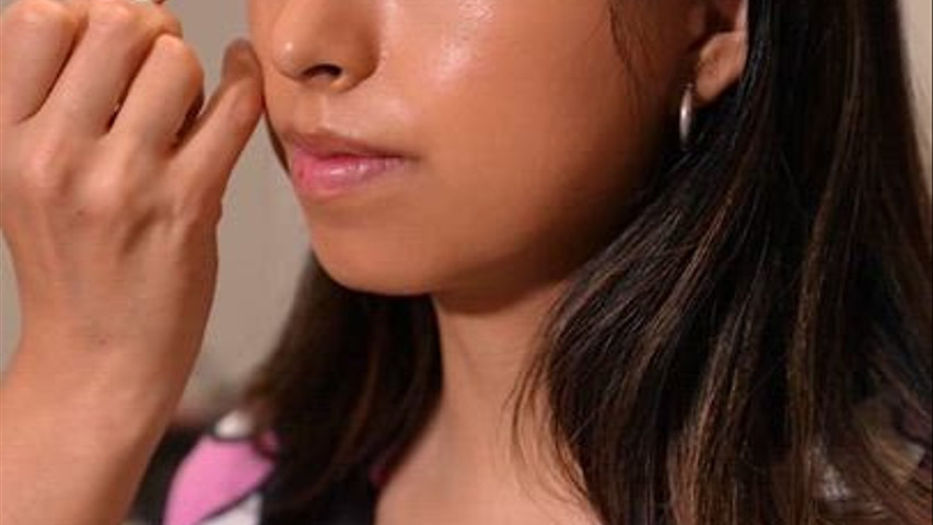 Maquillaje +peine 