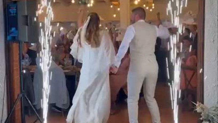Baile nupcial con chispas frías
