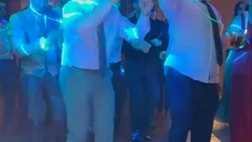 Fiesta a la sala interior embolic