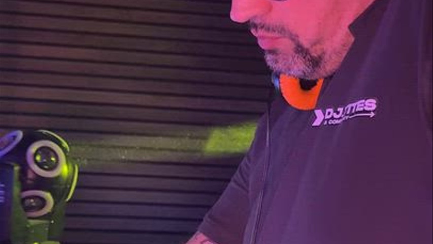 Fiesta de boda — pista llena