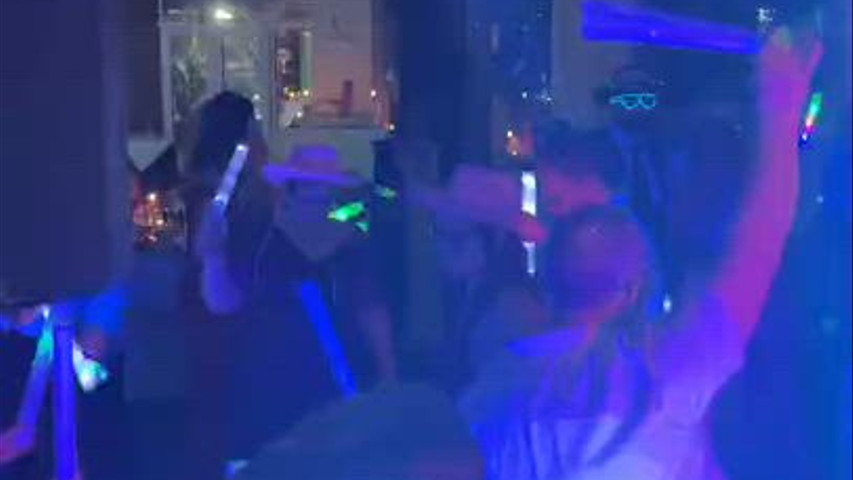 Fiesta de boda — pista llena