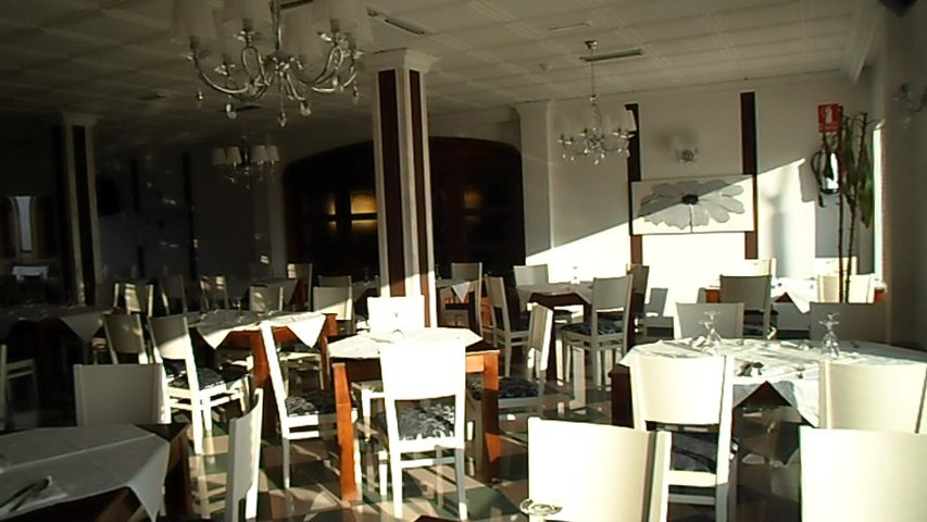 Salón comedor estilo moderno para 100 comensales 