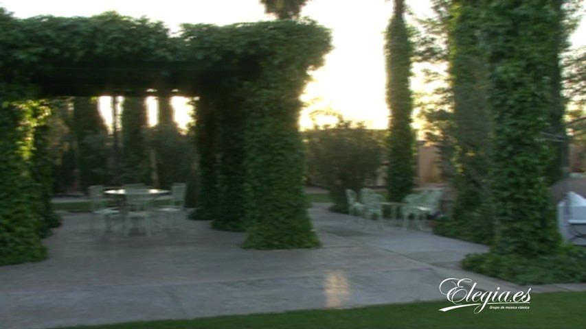 Grupo Elegia en la finca Torre del Pino, Zaragoza