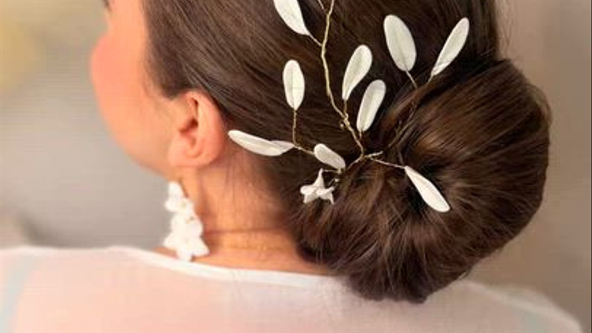 CLEAN BRIDAL LOOK
