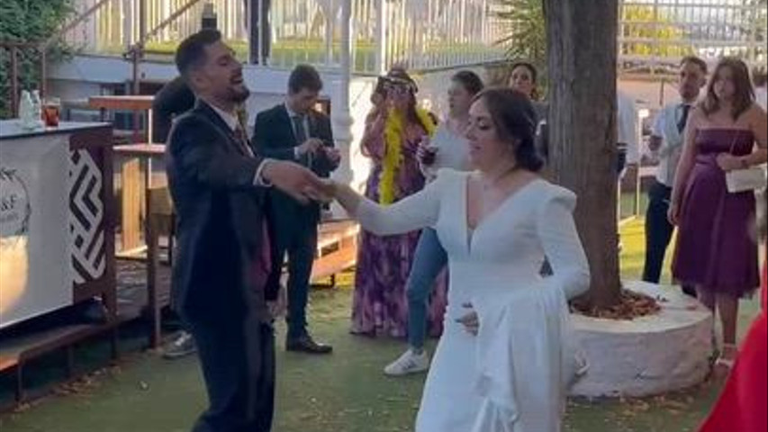 Inicio barra libre,baile de novios 