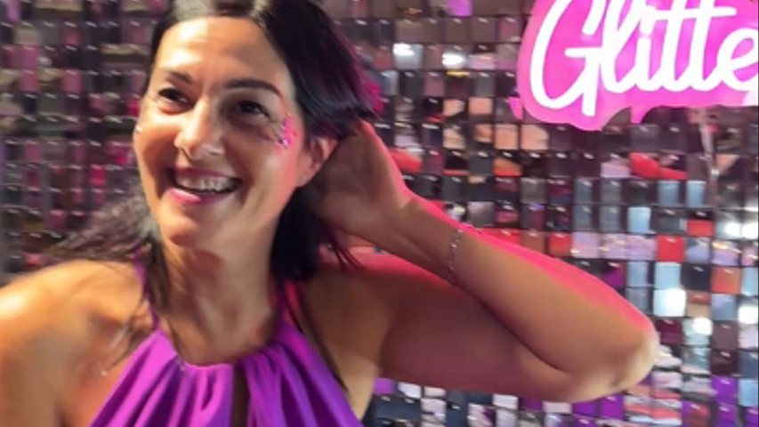 CLIENTAS EN GLITTER BAR
