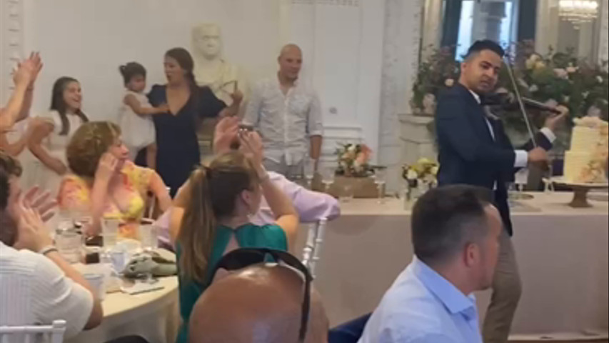 ¡Sorpresa para los recién casados!
