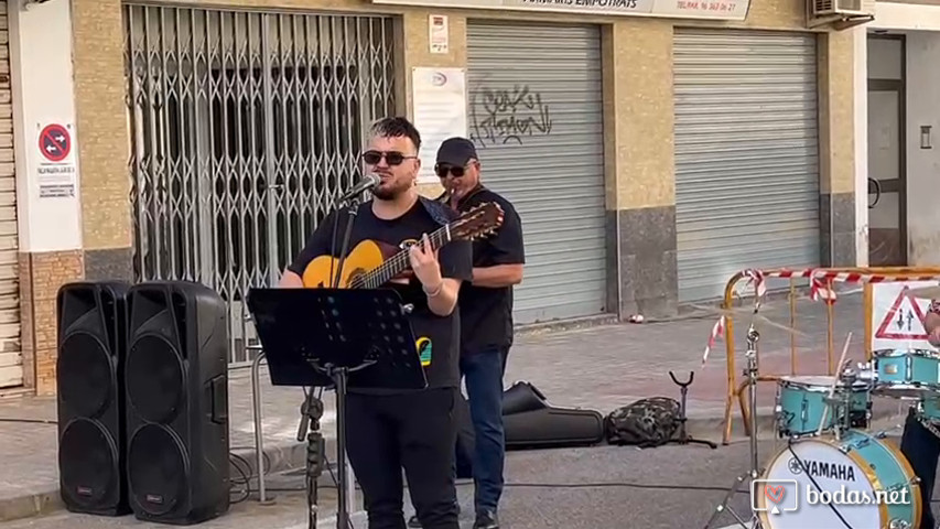 Cuarteto tocando en una falla