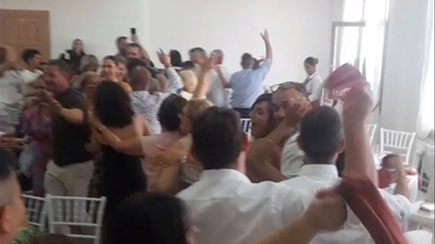 Amenizando banquete 