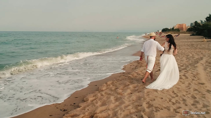 Boda ibicenca de Cristina y David en la playa