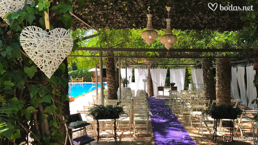 Las Palmeras Resort 