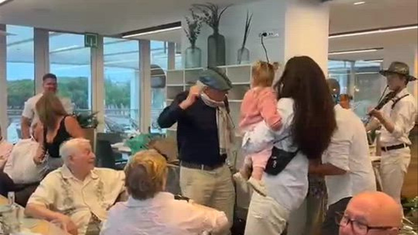Actuación en la fiesta familiar - mucha energía 