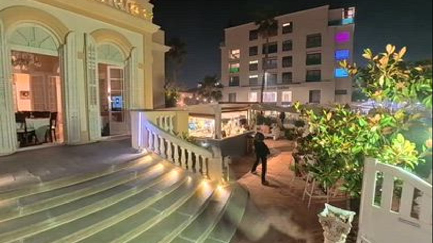 Actuación en restaurante, el día San Juan