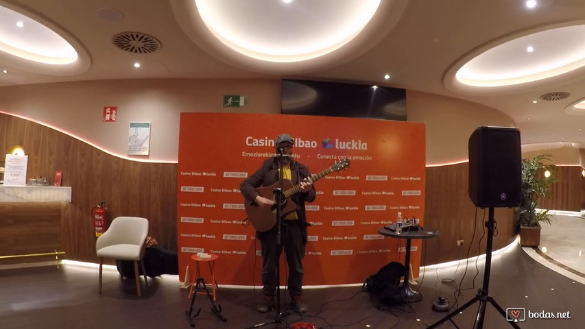 Blowing in the wind por jad gift en casino luckia de bilbao