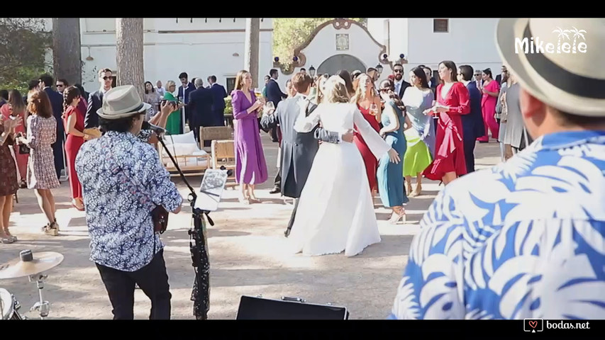 Boda con Mikelele y su bandarra