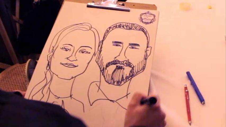 Caricaturizando a una pareja en vivo