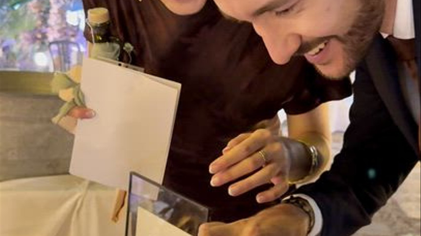 ¡Así reaccionan los invitados a sus ilustraciones en Live Art!