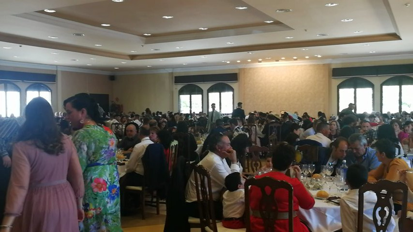 Comida en el salón (Montoro, Córdoba)