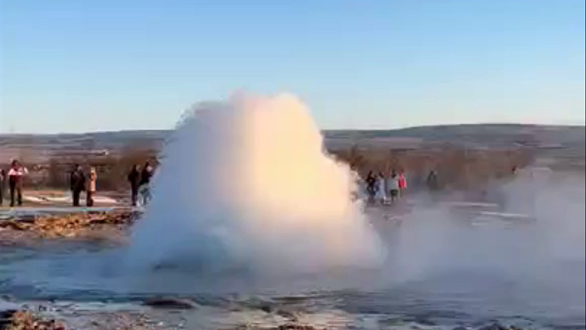 Alex y María en Islandia