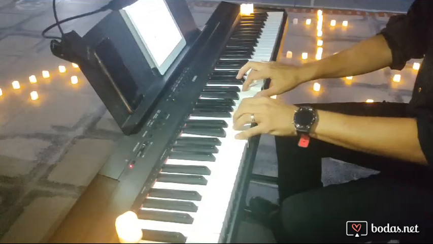 "Mujer contra mujer" - Mecano. Versión piano Raúl Sánchez