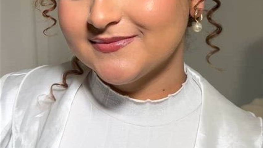 Maquillaje y peinado 