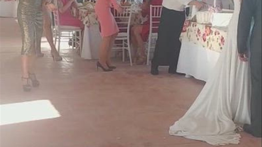 “I Will Always Love You para un corte de tarta inolvidable ”