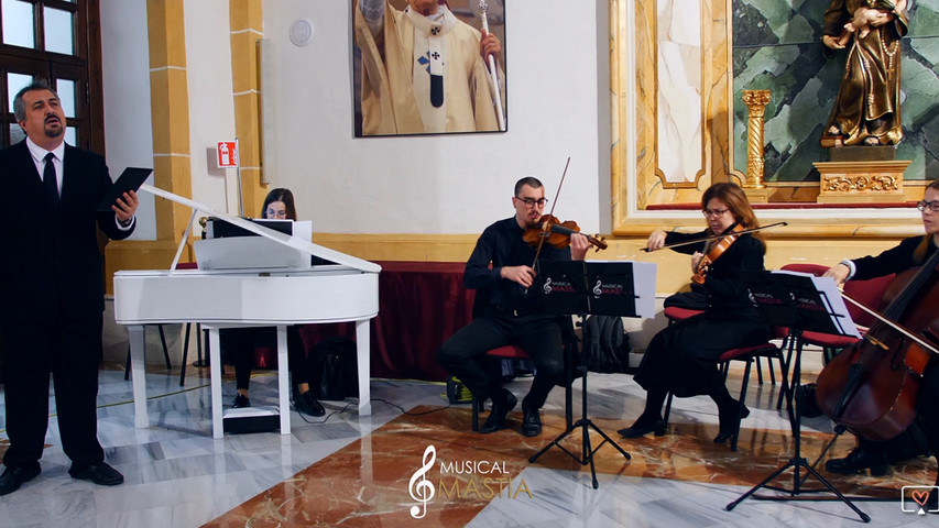 Piano blanco para bodas