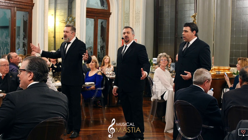 Il divo tributo