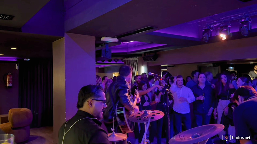 Actuación en vivo en Julius Bar- Madrid