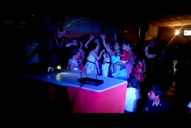 Animación mediante Karaoke Gigante