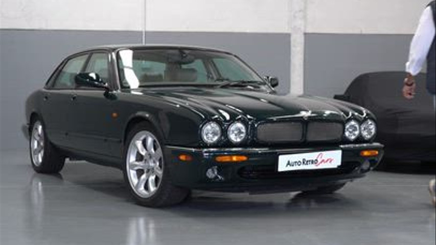 JAGUAR XJR