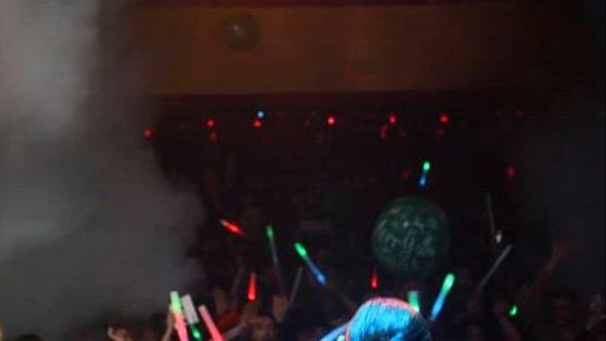 Tardeo de Navidad 2025 en discoteca Amok