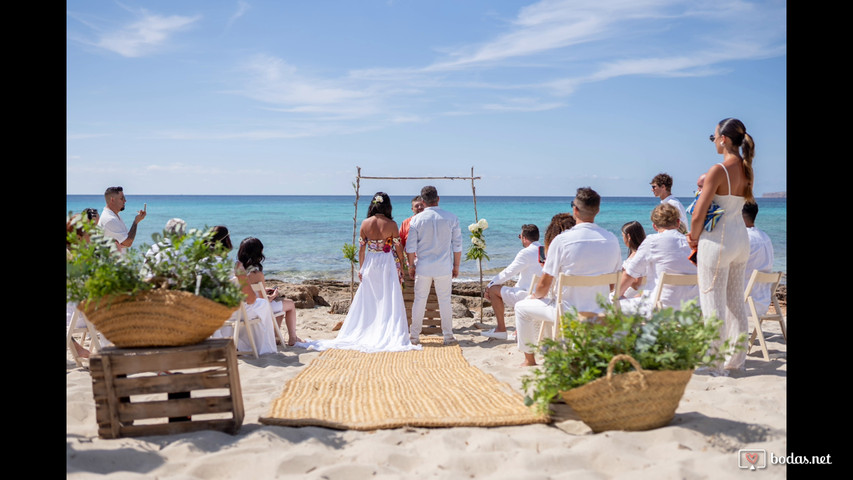 Boda de Adriana y Mariano en Formentera