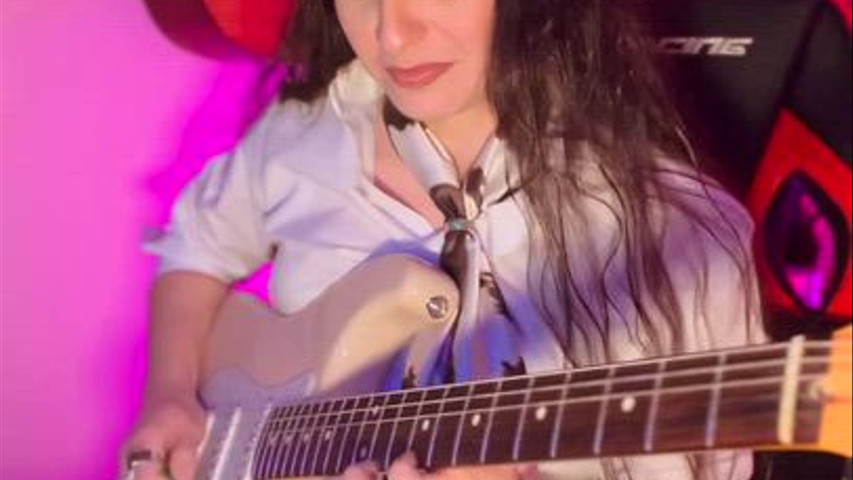 Vicky Oliveros Guitarrista 