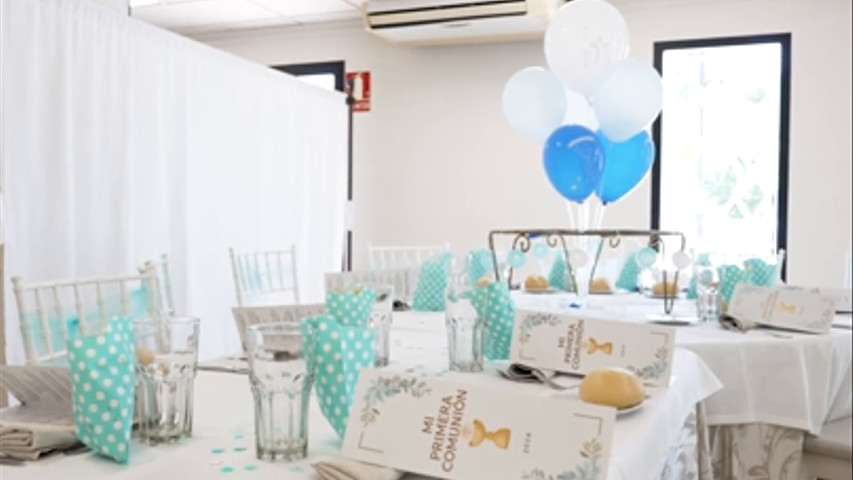 Celebra su Comunión con Nosotros