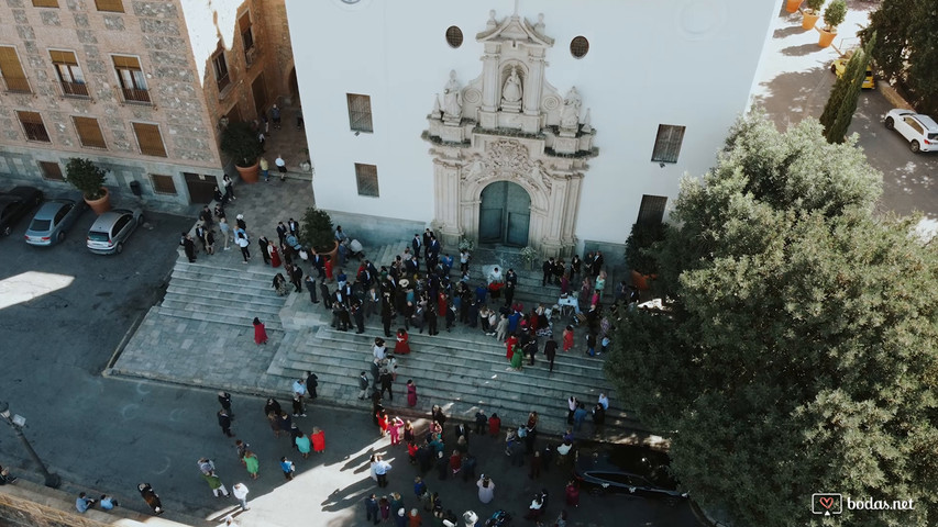 Boda religiosa mañana de otoño 