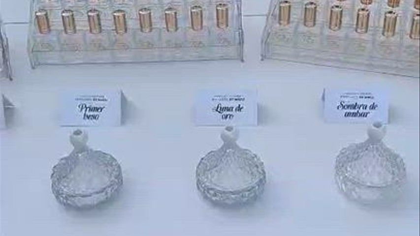 Stand de perfumes/barra de perfumes/Perfumes bar